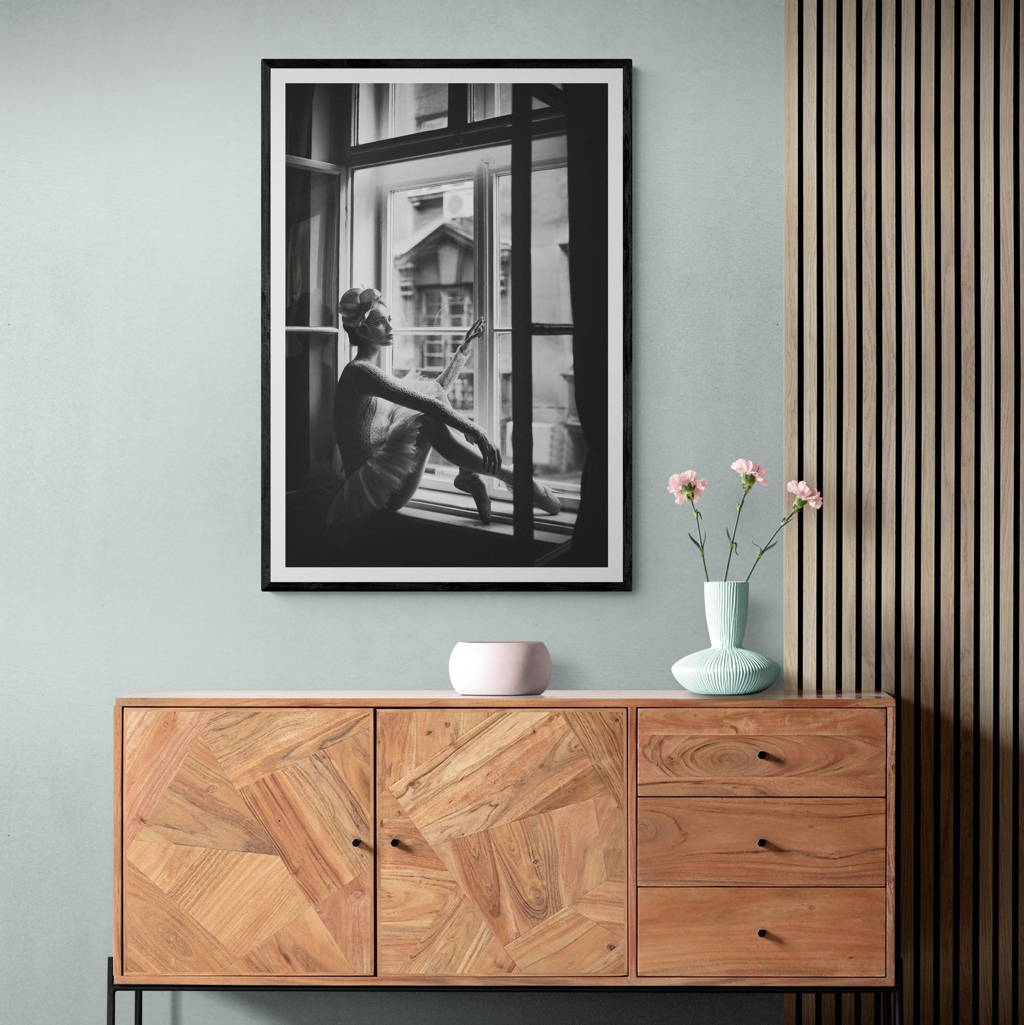 Poster „Mädchen im Fenster“.